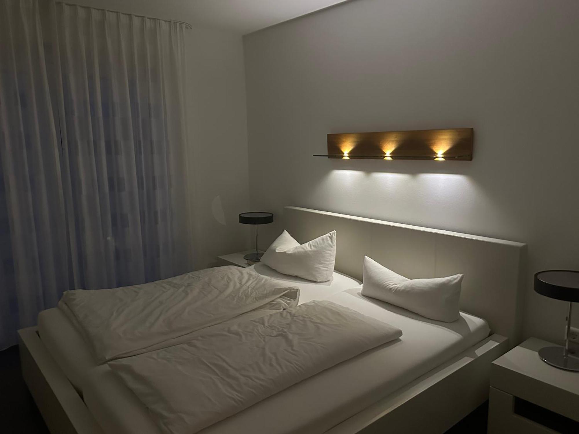 2-Zimmer-Ferienwohnung Mit Hotelservice Und 2 Balkons - Golf, Bike Und Wellness Im Markgraeflerland Bad Bellingen Exterior photo